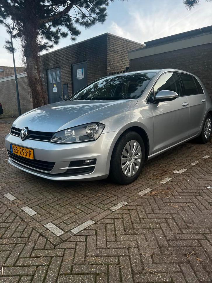 Volkswagen Golf 1.6 TDI 81KW 5D 2016 Grijs, Auto's, Volkswagen, Particulier, Golf, Diesel, D, Hatchback, Handgeschakeld, Origineel Nederlands