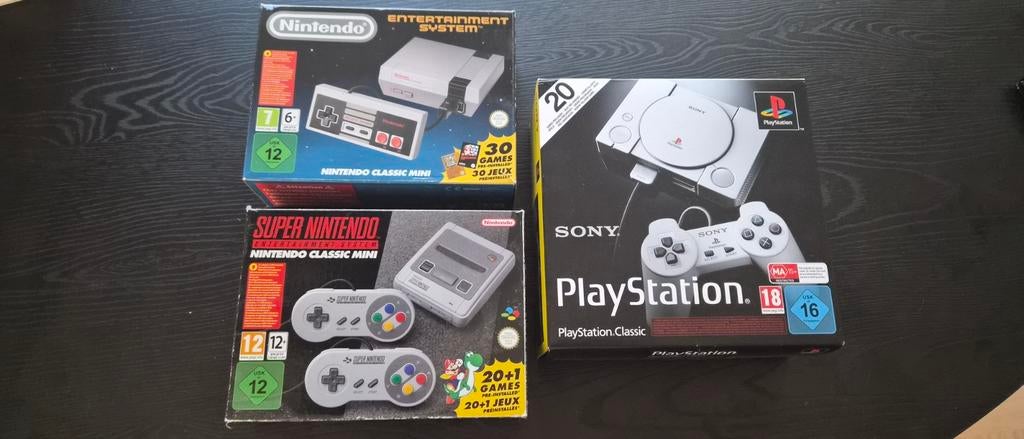 Nintendo Classic Mini's & PlayStation Classic Bundel, Ophalen, Met games, Met 2 controllers, Zo goed als nieuw