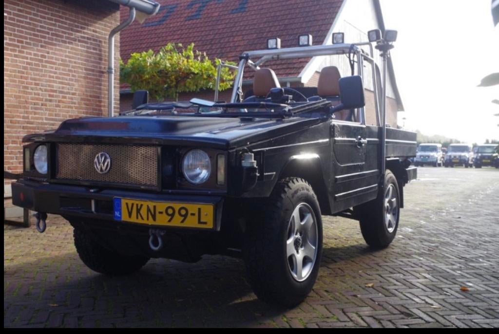 Volkswagen Iltis Cabrio 4X4 Jagdwagen Oldtimer 32.714 km, Auto's, Zwart, 4 cilinders, Zwart, Leder