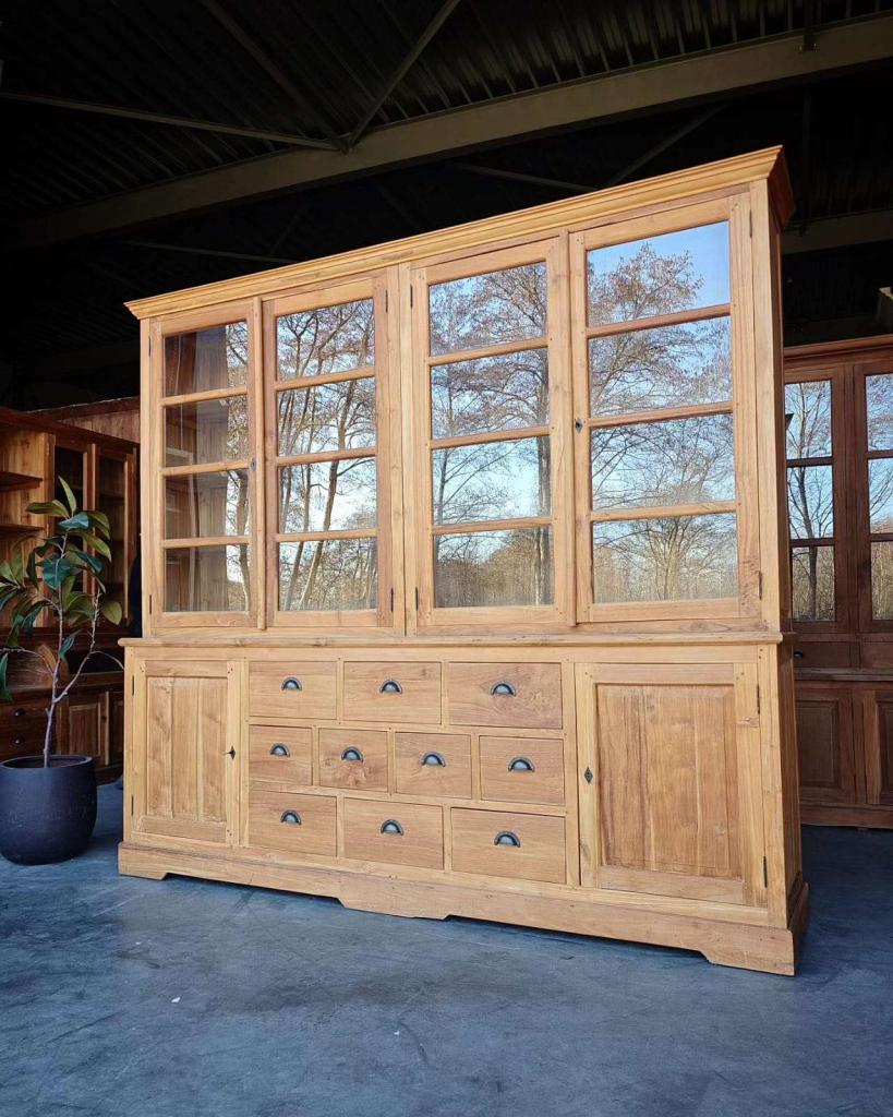 Massief teakhouten buffetkast | Grote winkelkast  #2725, Huis en Inrichting, Kasten | Buffetkasten, Niet ingevuld, Gebruikt, Met deur(en)