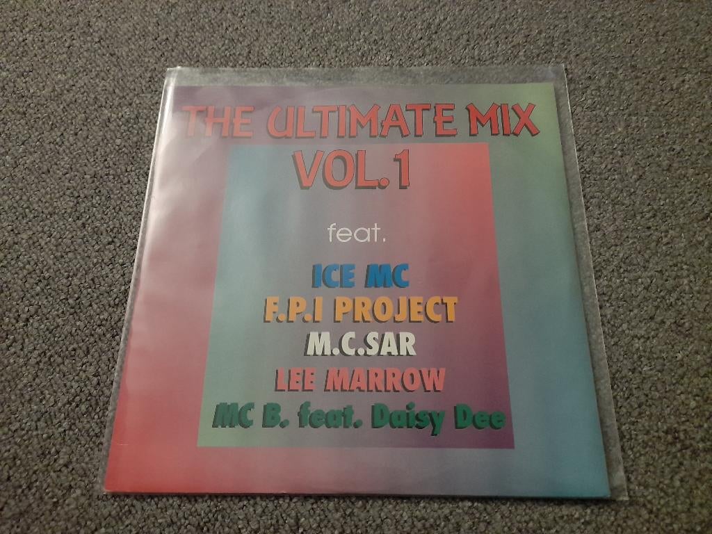 The Ultimate Mix Volume 1 (12" vinyl), Gebruikt, Maxi-single, 1980 - 1989, Dance