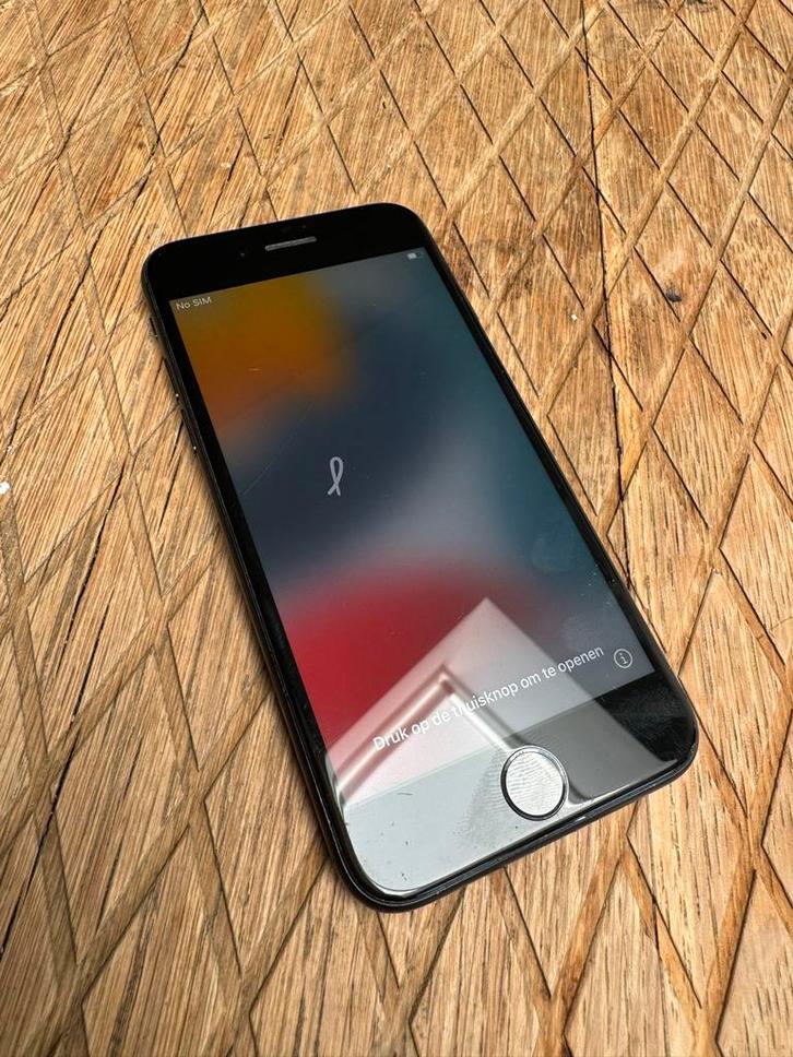 Zwarte iPhone 7 met goede accu - 99%, Telecommunicatie, Mobiele telefoons | Apple iPhone, Zo goed als nieuw, 64 GB, Zonder abonnement