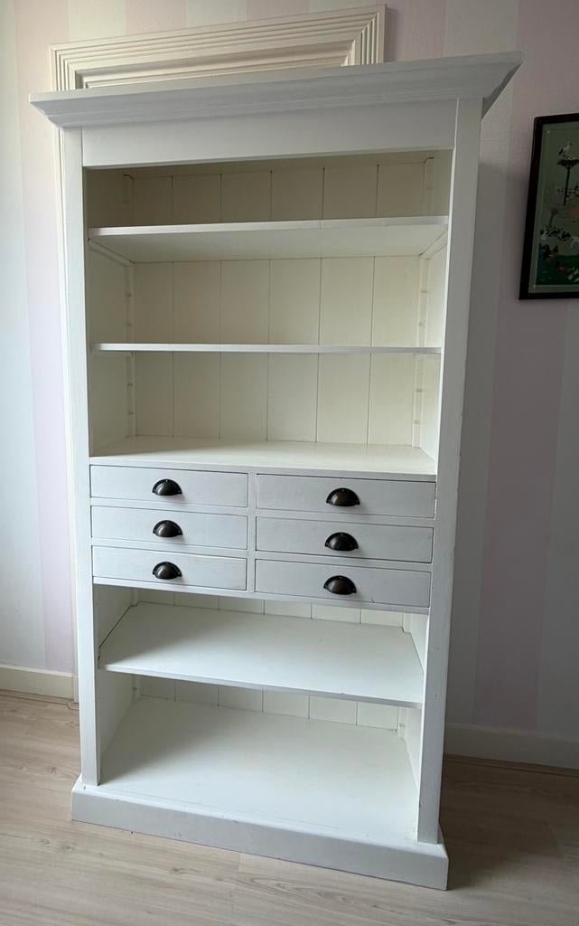 Leuke witte brocante buffetkast, Huis en Inrichting, Ophalen, 100 tot 150 cm, 200 cm of meer, Zo goed als nieuw