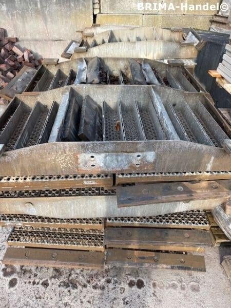 stalen brug roosters loopbrug overgangsplaten brugdelen, Ophalen of Verzenden, Gebruikt, IJzer