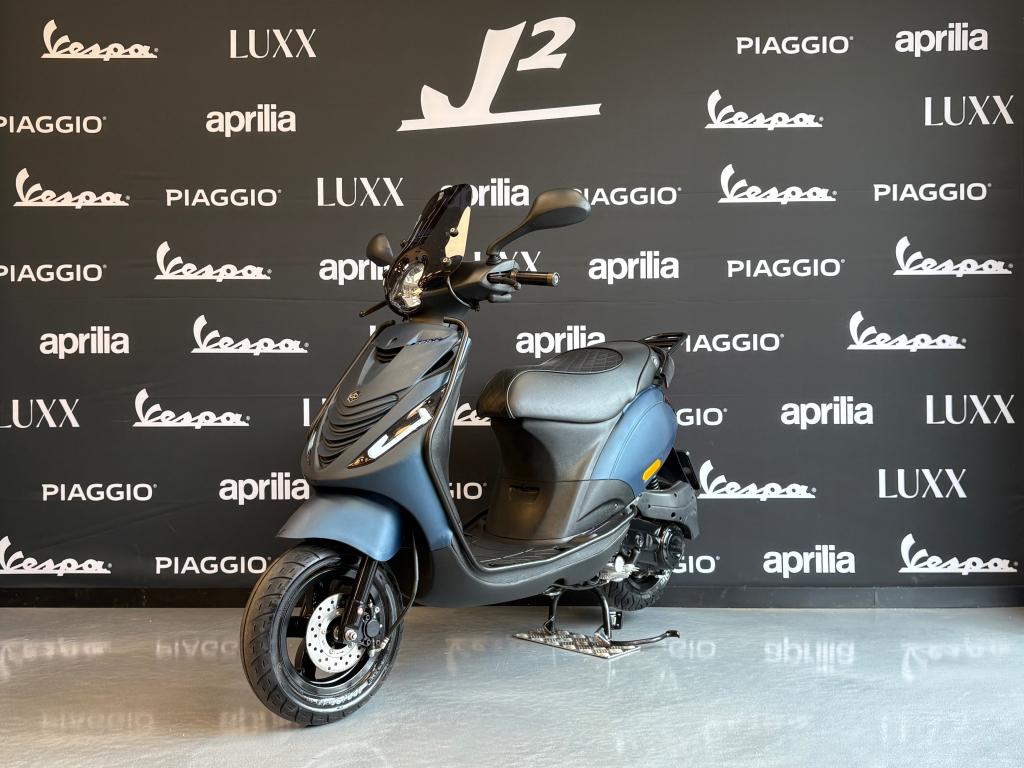 Piaggio Zip | Cameleon | Brom | 2022 | 6114 km | 1 eig, ., Maximaal 45 km/u, Zip, Ophalen of Verzenden