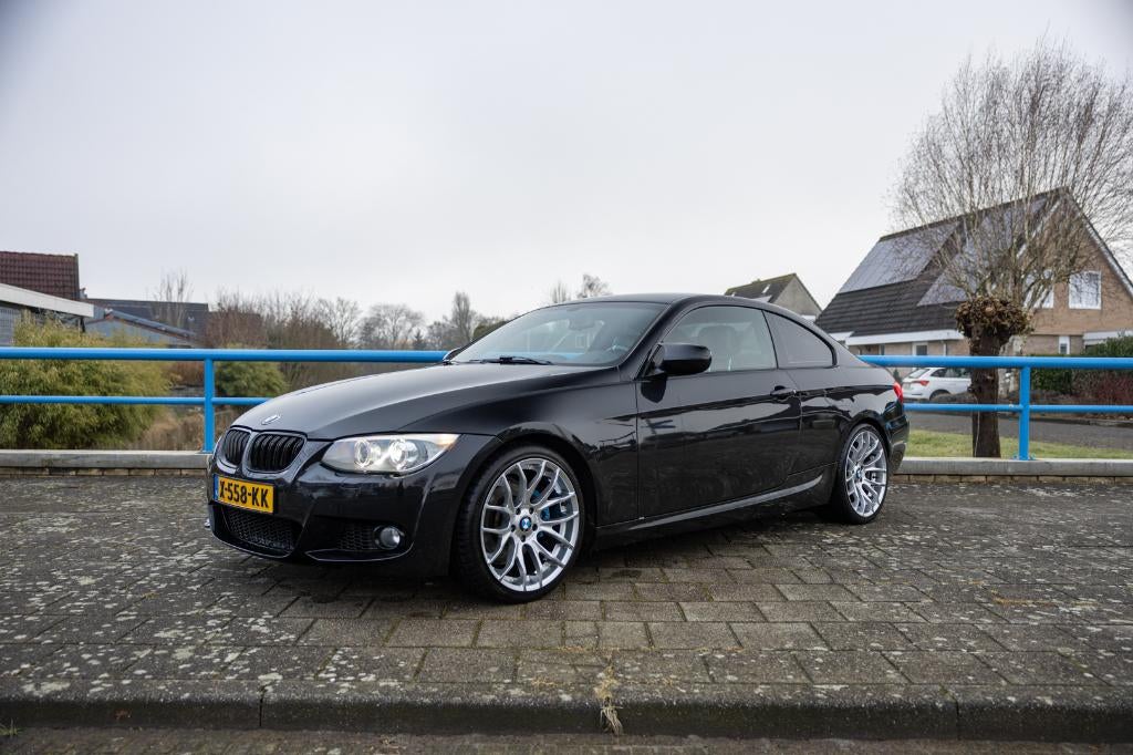BMW 3-Serie 3.0 I 325 Coupe 2012 Zwart, Auto's, 745 kg, Achterwielaandrijving, Zwart, 252 pk