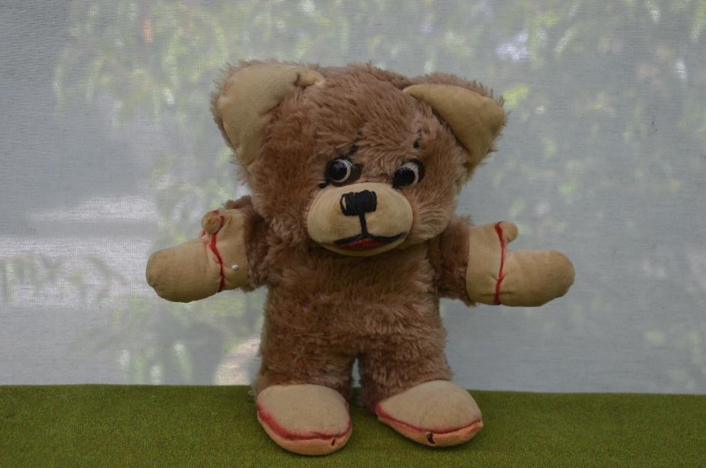 Oud Duits beertje `Drolly` merk Anker 18 cm hoog dralon/vilt, Verzamelen, Beren en Cherished Teddies, Gebruikt, Stoffen beer, Overige merken