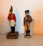 Twee antieke  tinnen soldaatjes, militair figuur, Ophalen of Verzenden