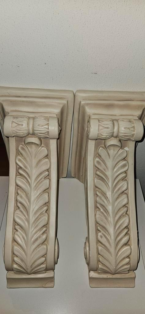 2 zware gipsen muur ornamenten samen voor maar € 20,00, Antiek en Kunst, Curiosa en Brocante, Ophalen