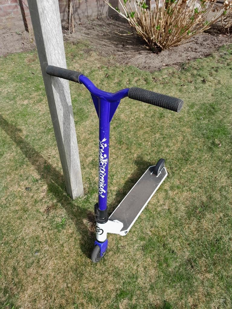 Stuntstep - Blauw en Wit, Fietsen en Brommers, Steps, Gebruikt, Overige typen, Ophalen of Verzenden
