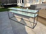 Grote Sidetable van zwart staal met glas, Huis en Inrichting, Tafels | Sidetables, Ophalen, 150 tot 200 cm, Glas, Zo goed als nieuw
