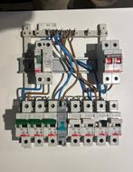 ABB Groepenkast met Hoofdschakelaar en Aardlekschakelaar, Ophalen of Verzenden, Zo goed als nieuw, Schakelaar