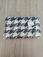 Nieuw sjaal Zwart & Wit, Ophalen of Verzenden, Nieuw, Maat 46/48 (XL) of groter, Sjaal