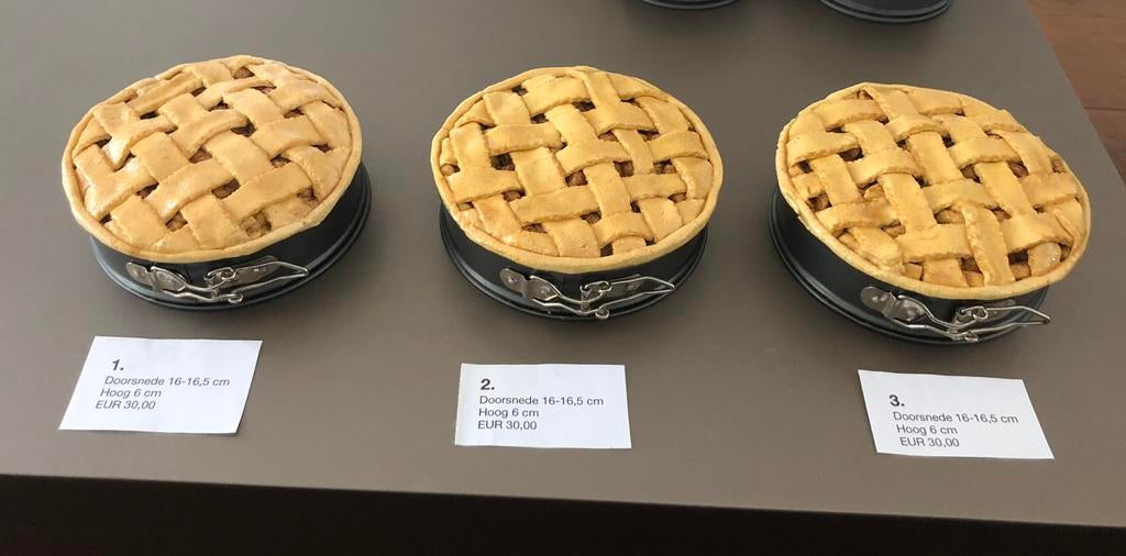 Mooie sier appeltaarten in bakblik., Ophalen, Nieuw