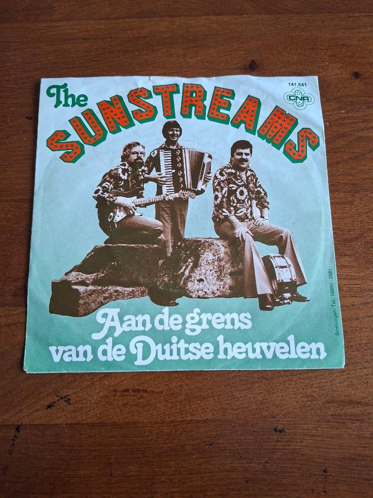 The sunstreams aan de grens van de Duitse heuvelen, Ophalen of Verzenden, Zo goed als nieuw, Overige formaten, Levenslied of Smartlap