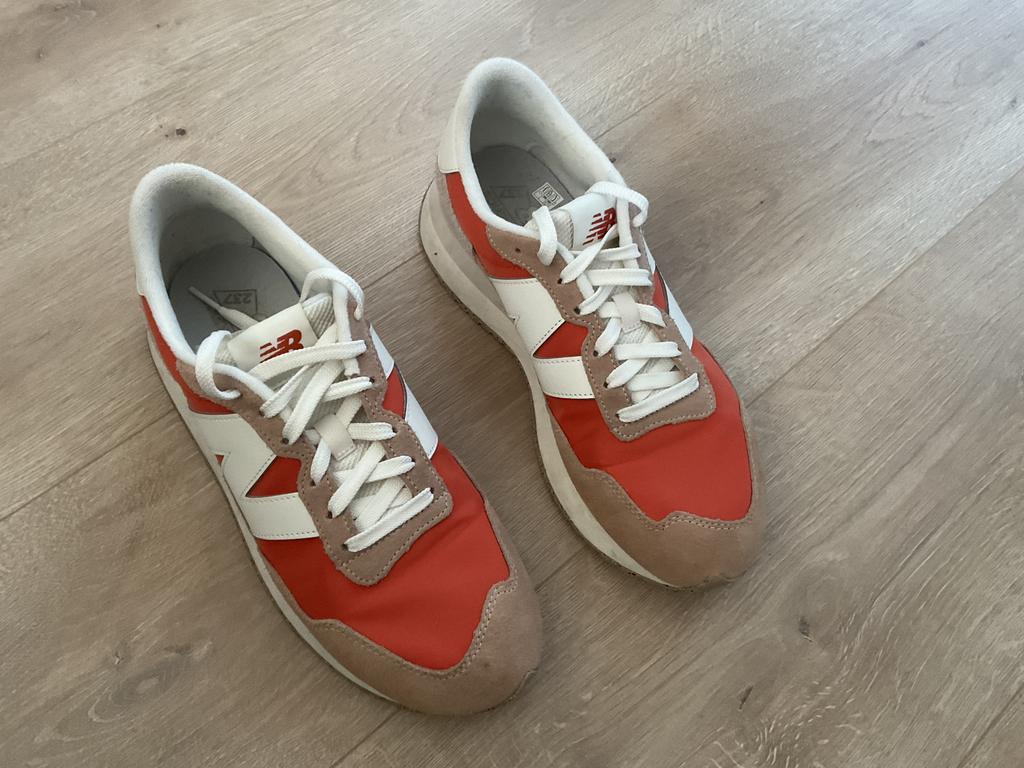 Z.g.a.n oranje New Balance sneakers dames schoenen maat 42, Ophalen of Verzenden, Zo goed als nieuw