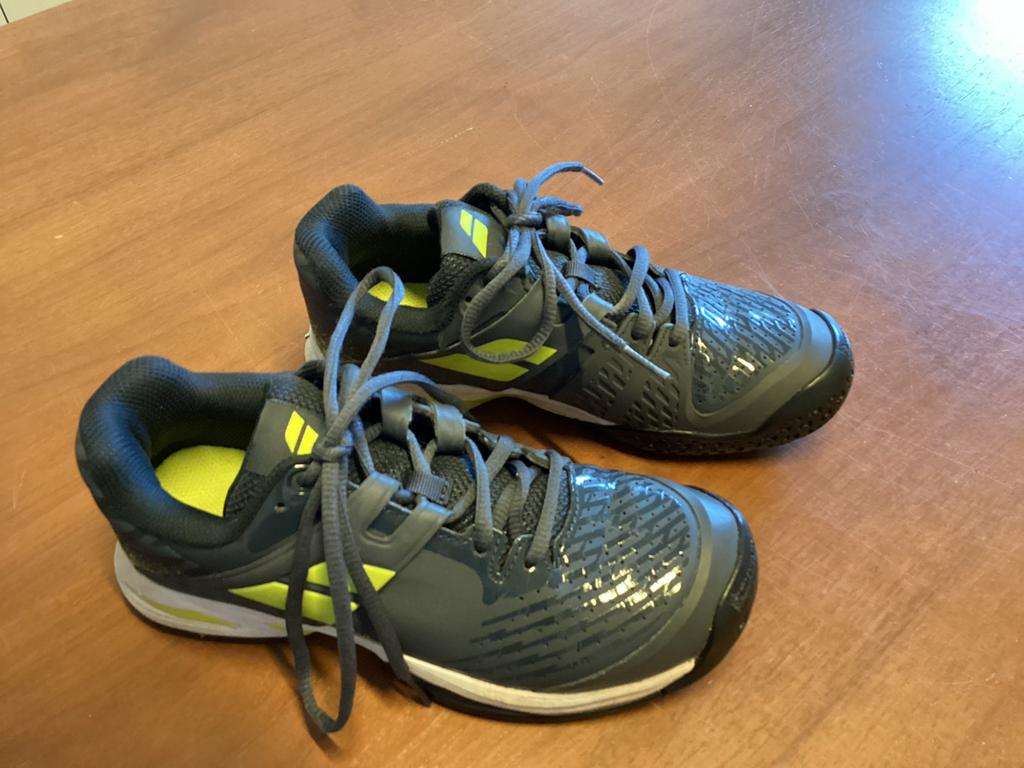 Babolat Tennisschoenen Jongen maat 35,5, Sport en Fitness, Tennis, Gebruikt, L00, Schoenen, Ophalen of Verzenden