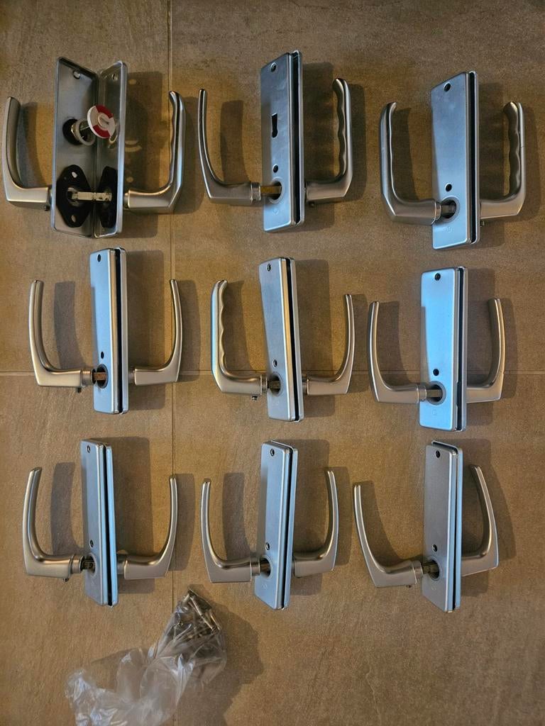 Partij deurbeslag, klinken en scharnieren, Doe-het-zelf en Verbouw, Hang- en Sluitwerk, Ophalen of Verzenden, Gebruikt, Rvs, Klink of Kruk
