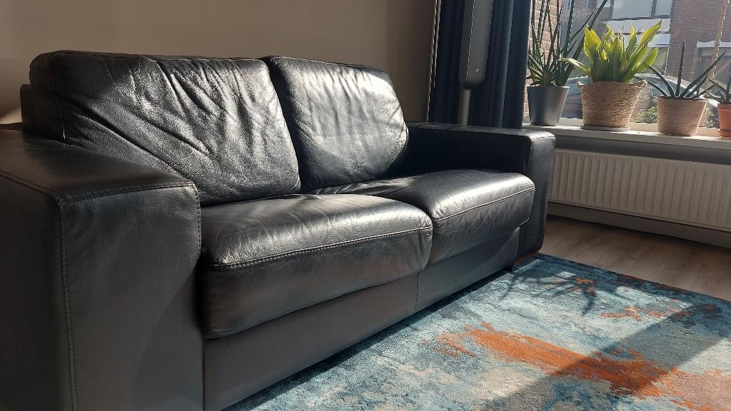 Gratis af te halen, zwarte leren 2 zitsbank, Ophalen, Gebruikt, 150 tot 200 cm, Tweepersoons