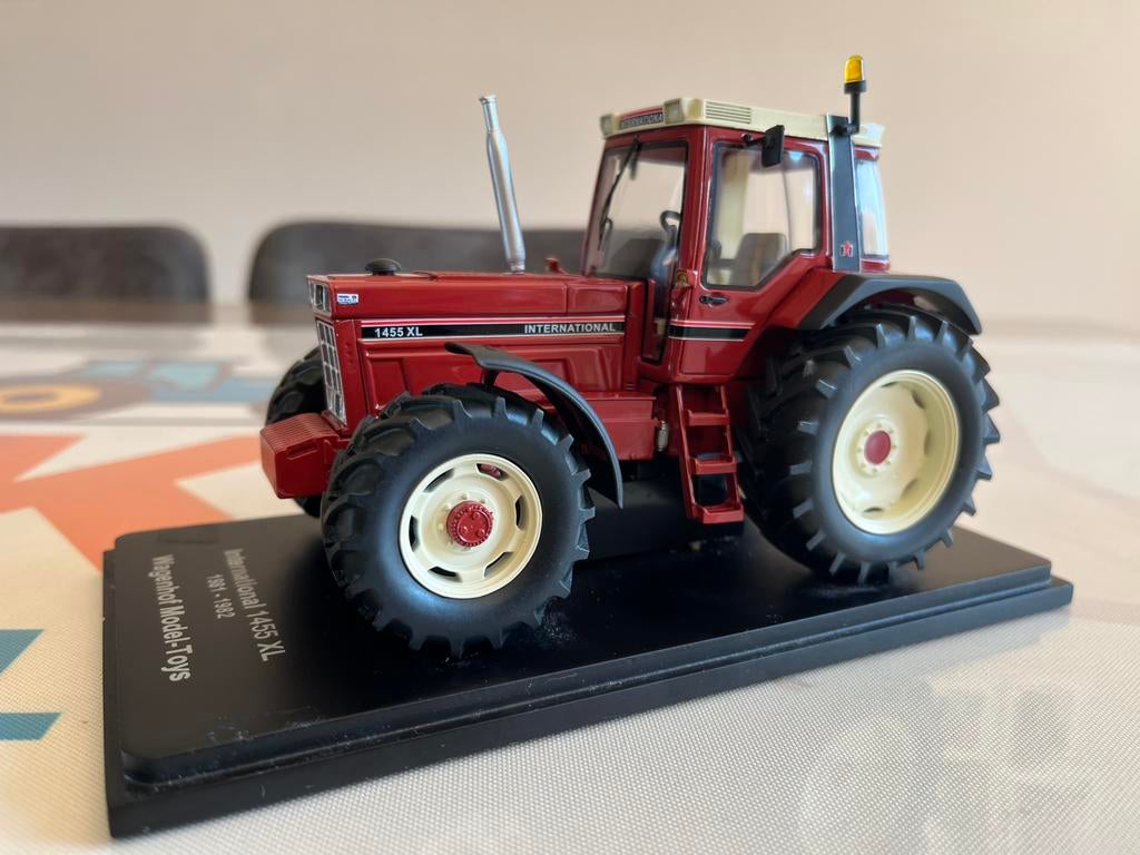 International 1455 XL Wagenhof tractor 1981-1982 Nieuw, Ophalen of Verzenden, Zo goed als nieuw, Tractor of Landbouw, Overige merken