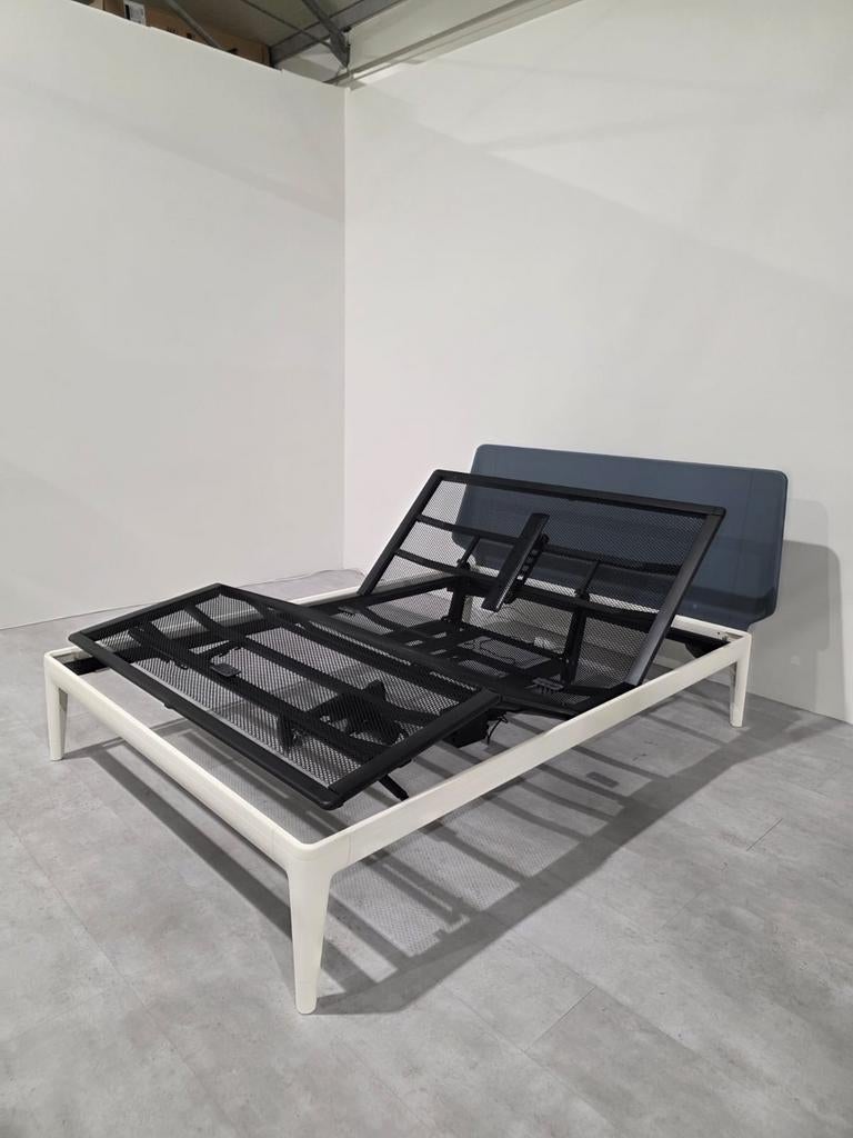 Auping Essential Elektrisch Bed 140x200 M2, Huis en Inrichting, Slaapkamer | Bedden, Verstelbaar, Eenpersoons, ., Wit