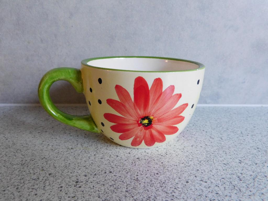 Kopje B Fruit en Bloem Handpainted, Ophalen of Verzenden, Zo goed als nieuw, Overige stijlen, Kop(pen) en/of Schotel(s)