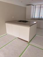 Moderne greeploze witte keuken met kookeiland, Gebruikt, Wit, Overige typen, Ophalen of Verzenden