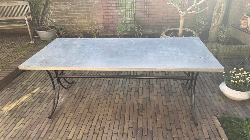 Prachtige tuintafel met zinken blad, Tuin en Terras, Tuintafels, Ophalen, Zo goed als nieuw, Rechthoekig, Metaal