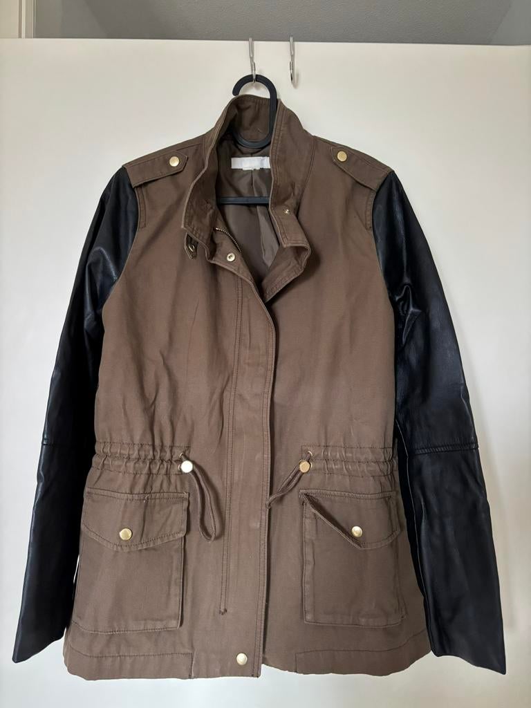 Nieuwe jas groen met leren mouwen H&M maat 40, Kleding | Dames, Ophalen of Verzenden, Nieuw, Maat 38/40 (M), Groen