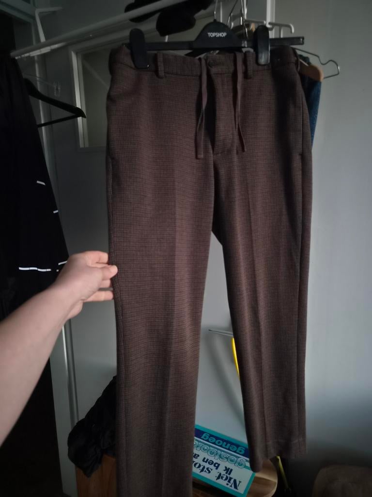 Uniqlo wollen broek S donkerbruin geblokt, Kleding | Dames, Ophalen of Verzenden