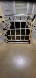 AUTO bench  l 70 CM B  54 CM  H  51 M, Dieren en Toebehoren, Hondenbenches, Ophalen, Zo goed als nieuw