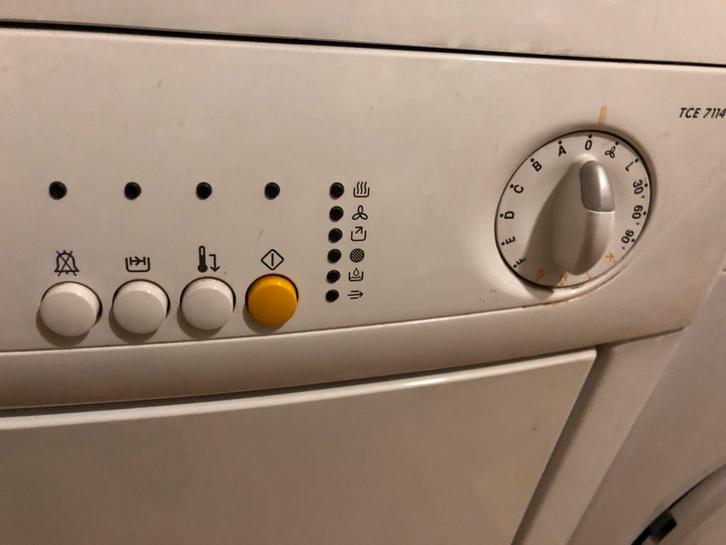 Zanussi Condensdroger TCE 7114 - Betrouwbaar en Efficiënt, Witgoed en Apparatuur, Wasdrogers, Gebruikt, Condens, Voorlader, 6 tot 8 kg