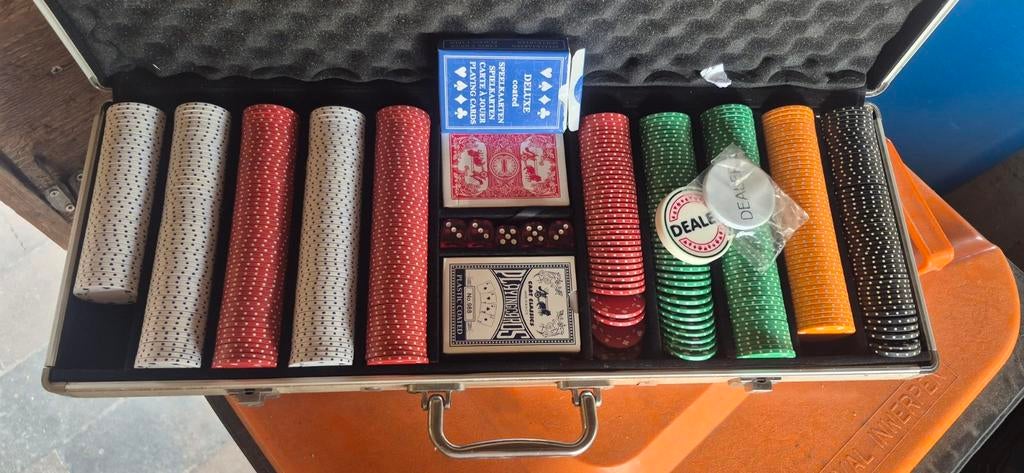 Pokerset met fiches, kaarten en dobbelstenen in koffer, Vijf spelers of meer, Ophalen, Gebruikt