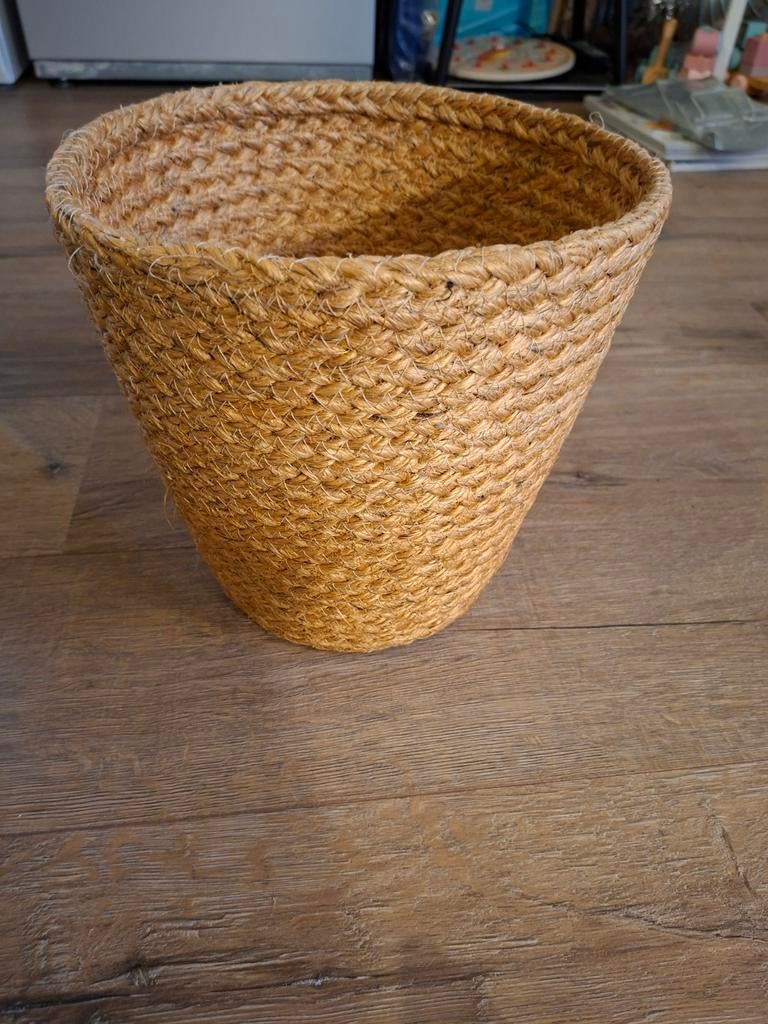 Juten schaal of mand, Ophalen of Verzenden, Zo goed als nieuw, Rond