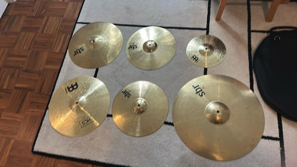 Sabian en Meinl bekkens inclusief bekkentas en bekkenstand, Muziek en Instrumenten, Drumstellen en Slagwerk, Ophalen, Zo goed als nieuw