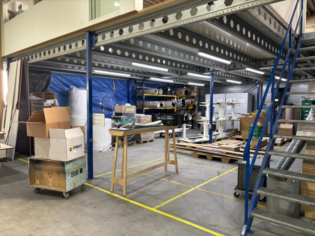 Stalen verdiepingsvloer 91m2 incl. houten vloer + trap, Zakelijke goederen, Kantoor en Winkelinrichting | Magazijn, Stelling en Opslag
