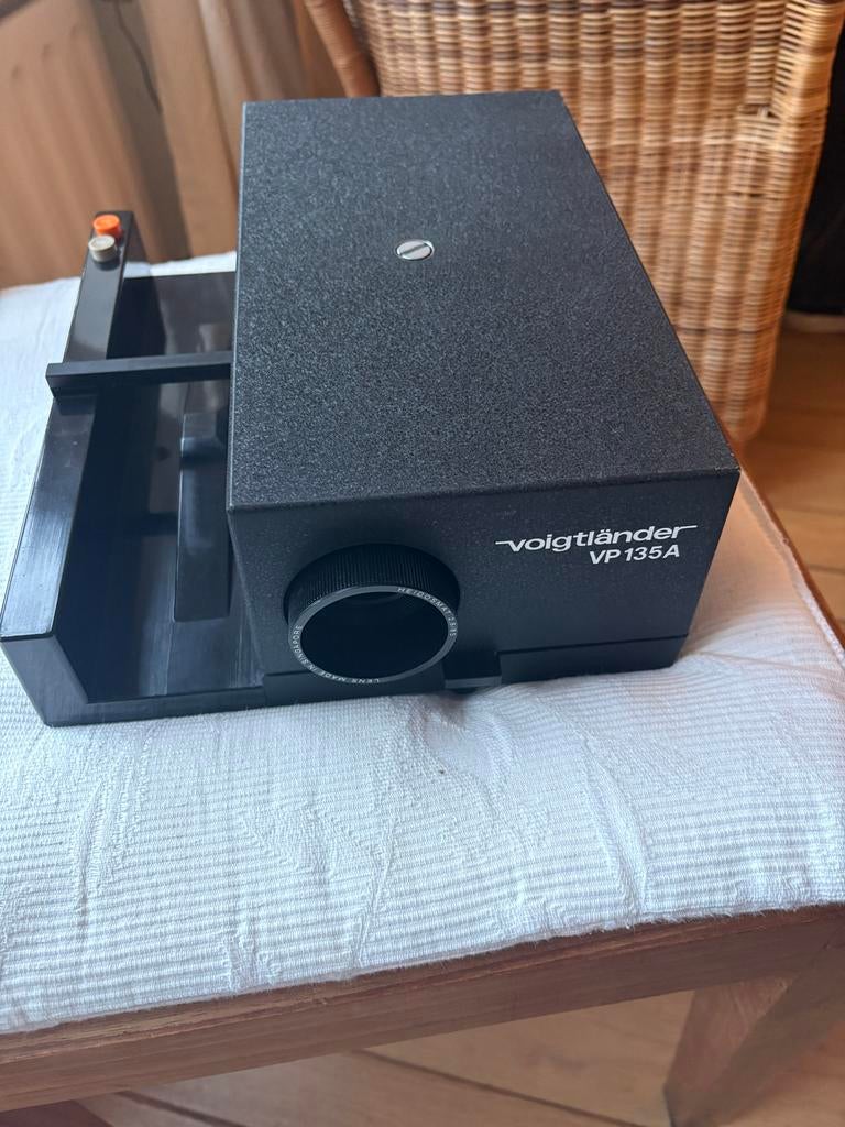 Voigtländer VP 135 A Diaprojector - Vintage, Audio, Tv en Foto, Diaprojectors, Ophalen, Gebruikt, Met scherm