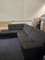 Hoekbank met hoofdleuning, 125 cm of meer, 125 cm of meer, Zo goed als nieuw, Info@homefriesland.nl