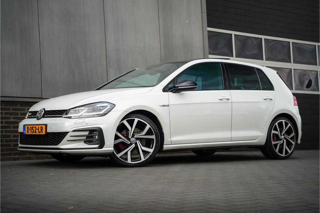 Volkswagen Golf 7.5 2.0 TDI GTD 184 pk /Automaat/ Pano-Dak/, Auto's, Stof, Gebruikt, Wit, Bedrijf