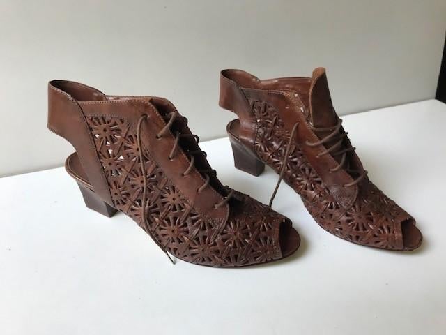 Bruin Leren Schoenen van Lorenzo Luciano maat 38, Kleding | Dames, Lorenzo Luciano, Bruin, Ophalen of Verzenden, Zo goed als nieuw