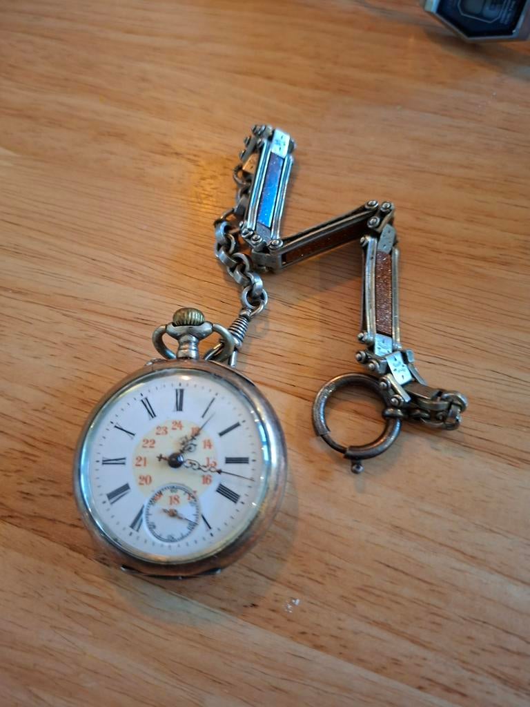 Te koop verschillende spullen, Sieraden, Tassen en Uiterlijk, Horloges | Antiek, Overige merken, Zakhorloge, Ophalen of Verzenden