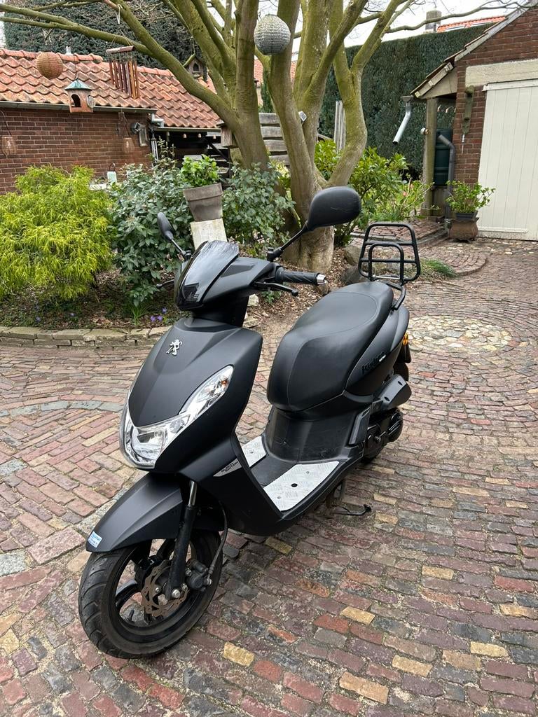 Peugeot Kisbee Black Edition (Geel kenteken), Fietsen en Brommers, Scooters | Peugeot, Ophalen, Overige modellen, Maximaal 45 km/u