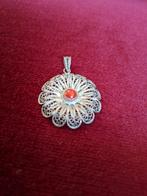 Filigrain zilveren bloem hanger met rode Koraal, Antiek en Kunst, Ophalen of Verzenden