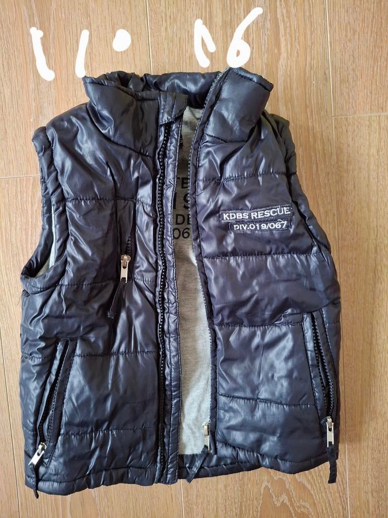 Donkerblauwe bodywarmer maat 110, Ophalen of Verzenden, Zo goed als nieuw, Meisje, Jas