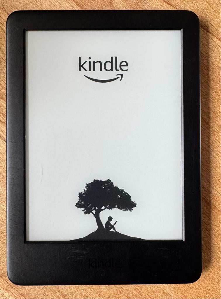 Amazon Kindle e-reader (10th generation), Computers en Software, Ophalen of Verzenden, Gebruikt, 6 inch of minder, 4 GB of minder
