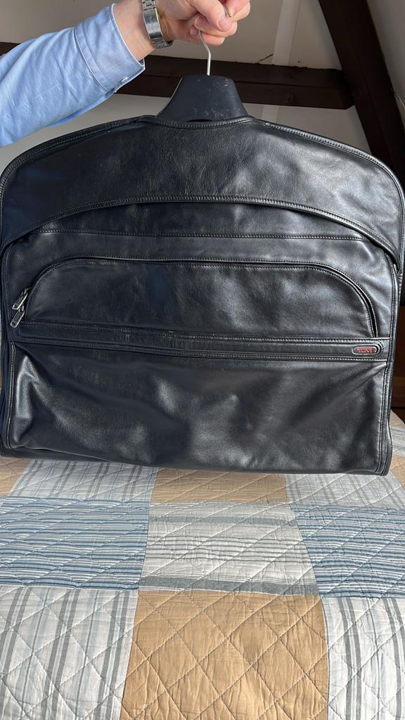 TUMI Leren Kostuumzak/Kledingtas - Zo goed als nieuw, 30 cm of meer, Zwart, Zo goed als nieuw, 80 cm of meer