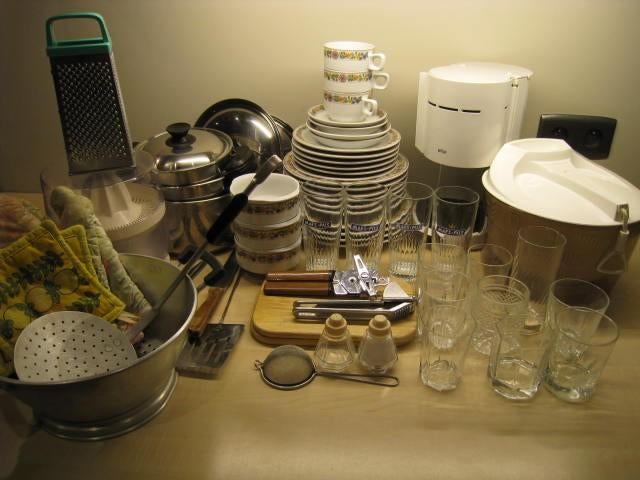 Volledige keukenset, potten, servies, koffiezet, enz…, Ophalen of Verzenden, Gietijzer, Koekenpan of Braadpan