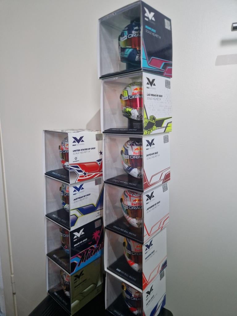 Max verstappen 1:4 helmen, Verzamelen, Automerken, Motoren en Formule 1, Ophalen of Verzenden, Zo goed als nieuw, Formule 1