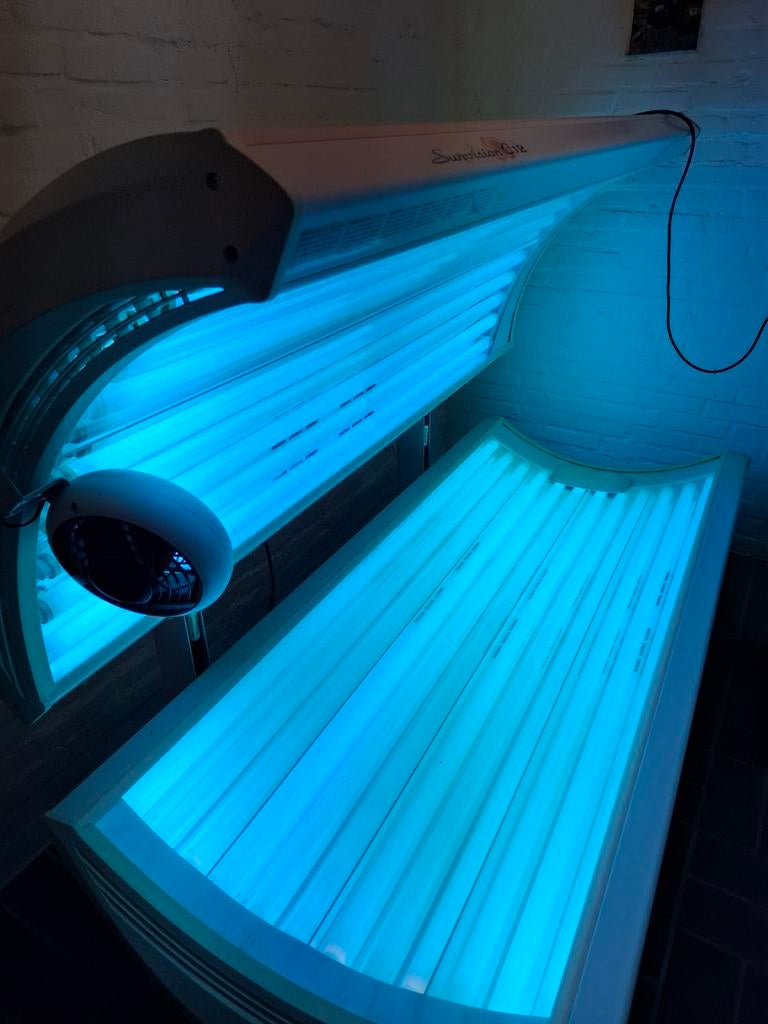 Sunvision C12 Zonnebank - klassieke Zonnebank uit 1996, Ophalen, Zo goed als nieuw, Zonnebank dubbelzijdig, 15 lampen of meer