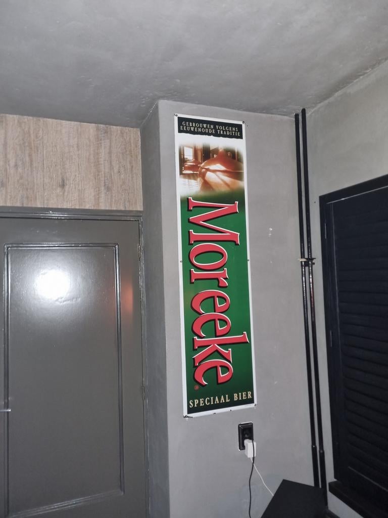 Moreeke emaile, Antiek en Kunst, Ophalen